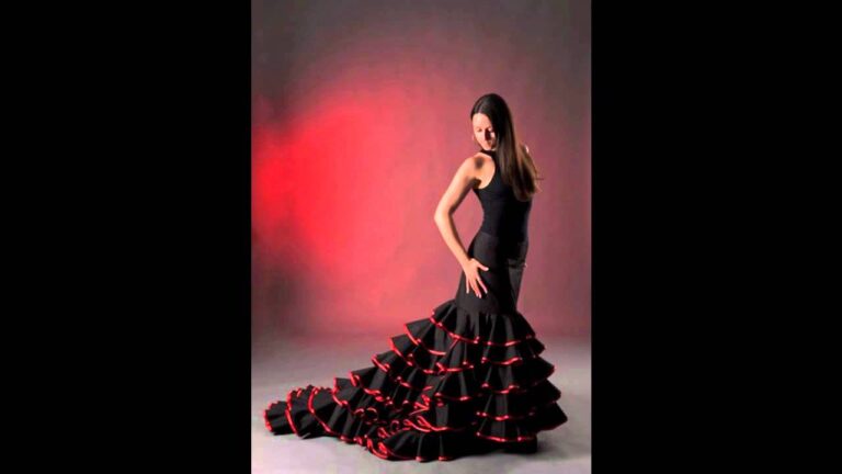 Innovación en Complementos: Tela de Raso